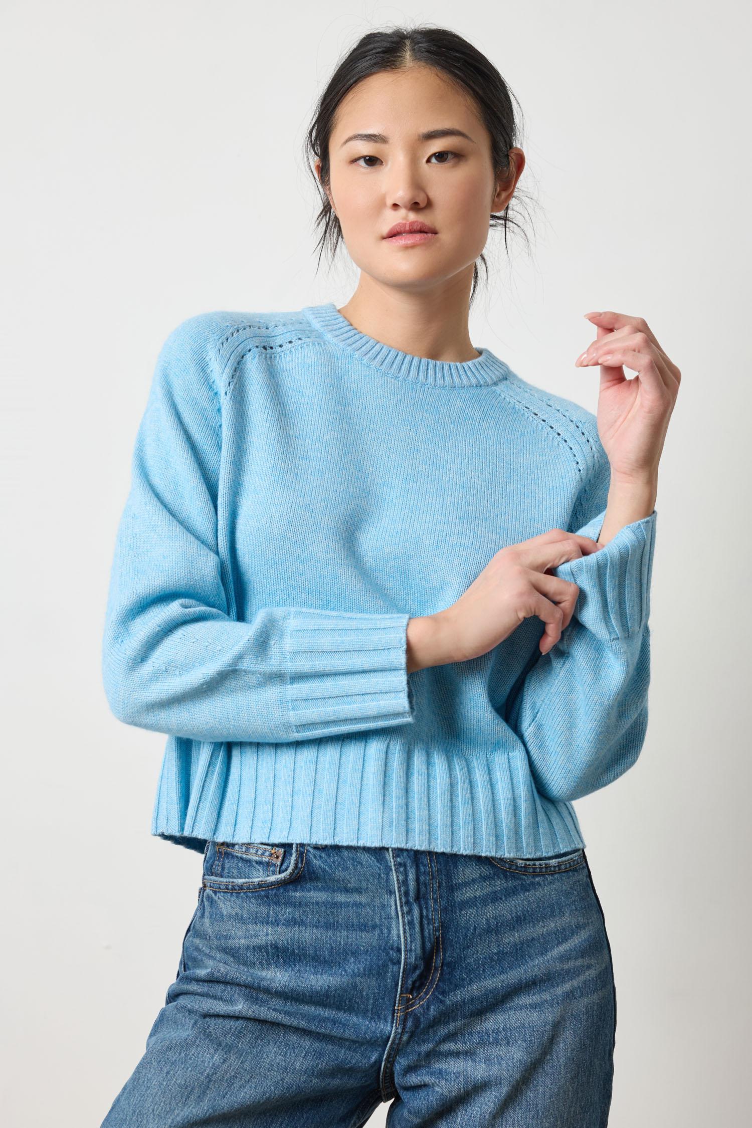 Bluelea ブルレア　 Hem tulledocking pullover ブルレアBluelea Hem tulle docking pullover